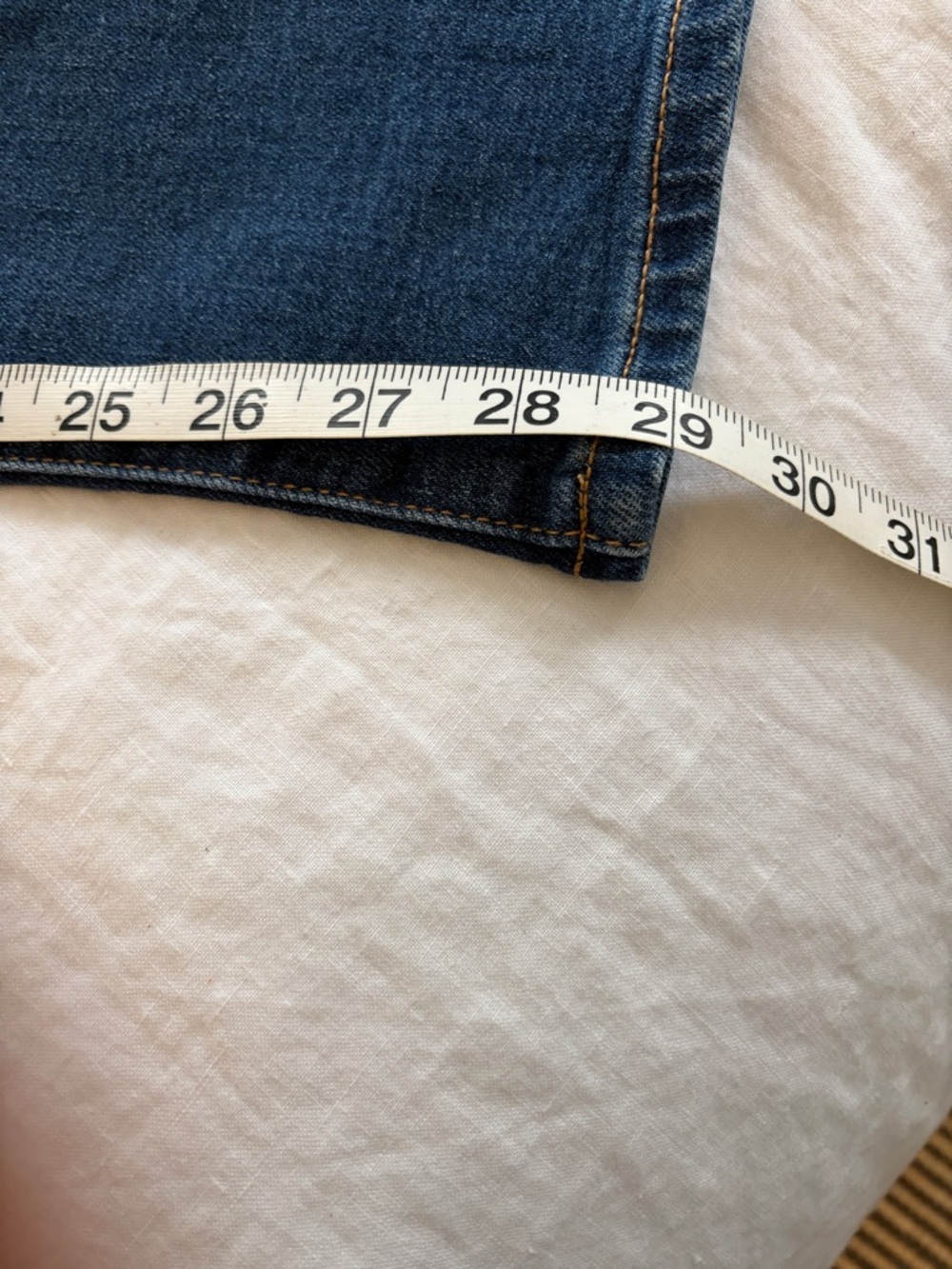 Talbots Women’s Straight-Leg Jeans in Medium Blue - Picture 3 of 4